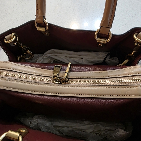Coach Rogue 30 1941 Cream Leather Tote with Gold Accents - Picture 8 of 15